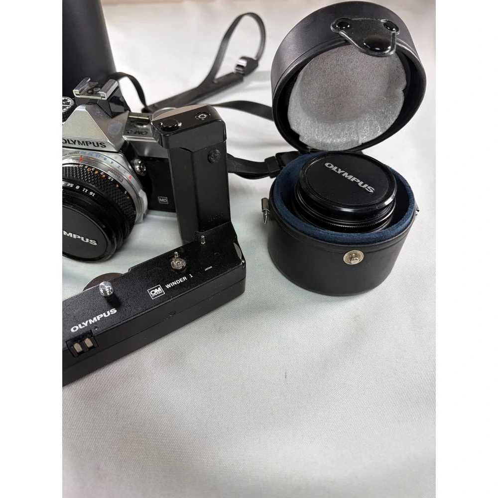 BUNDLE Olympus OM-2 35mm SLR Camera 3 Zuiko Lens 28mm 50mm 200mm Winder Flash